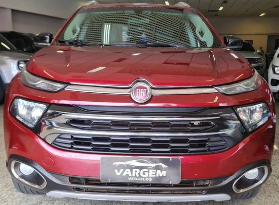 FIAT TORO 2.0 16V TURBO DIESEL VOLCANO 4WD AT9 FIAT TORO 2.0 16V TURBO DIESEL VOLCANO 4WD AT9